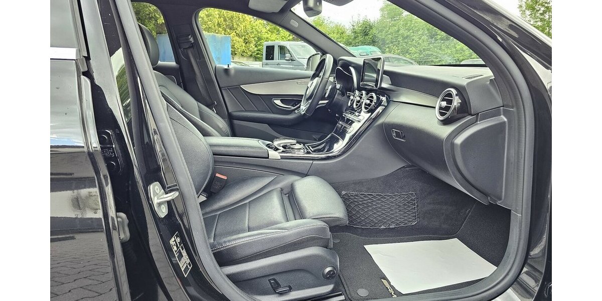 Mercedes-Benz C 250 d T AMG Line LEDER NAVI LED AUS 2.HAND 113.520 km 22.790 &euro; Löhne 32584