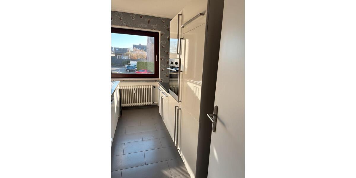 Etagenwohnung Lage - 3 Zimmer, 74 m&sup2;, 750&euro; | Angebot:25751618