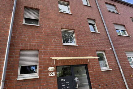 FRISCH RENOVIERTES 1,5-RAUM APARTMENT IN BOTTROP MIT EINBAUKÜCHE