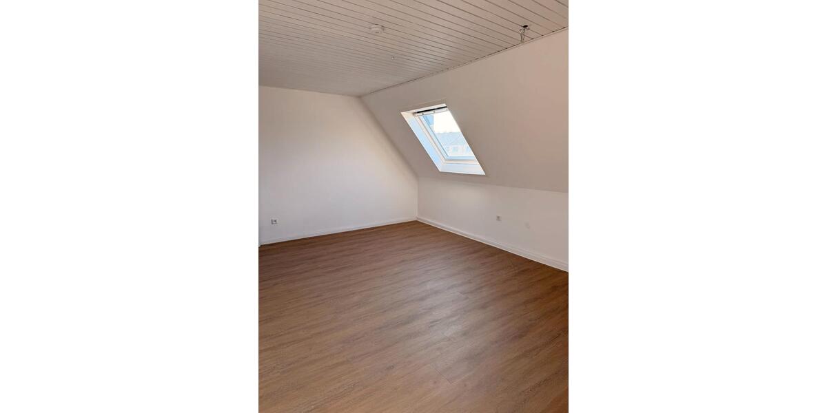Dachgeschoßwohnung Bielefeld Schildesche - 1 Zimmer, 40 m&sup2;, 450&euro; | Angebot:26413076