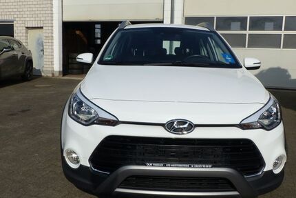 Hyundai i20 30.667 km 15.450 &euro; Schloß Holte 33758