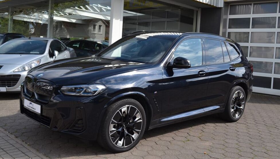 BMW iX3 41.820 km 46.900 € Herford 32052