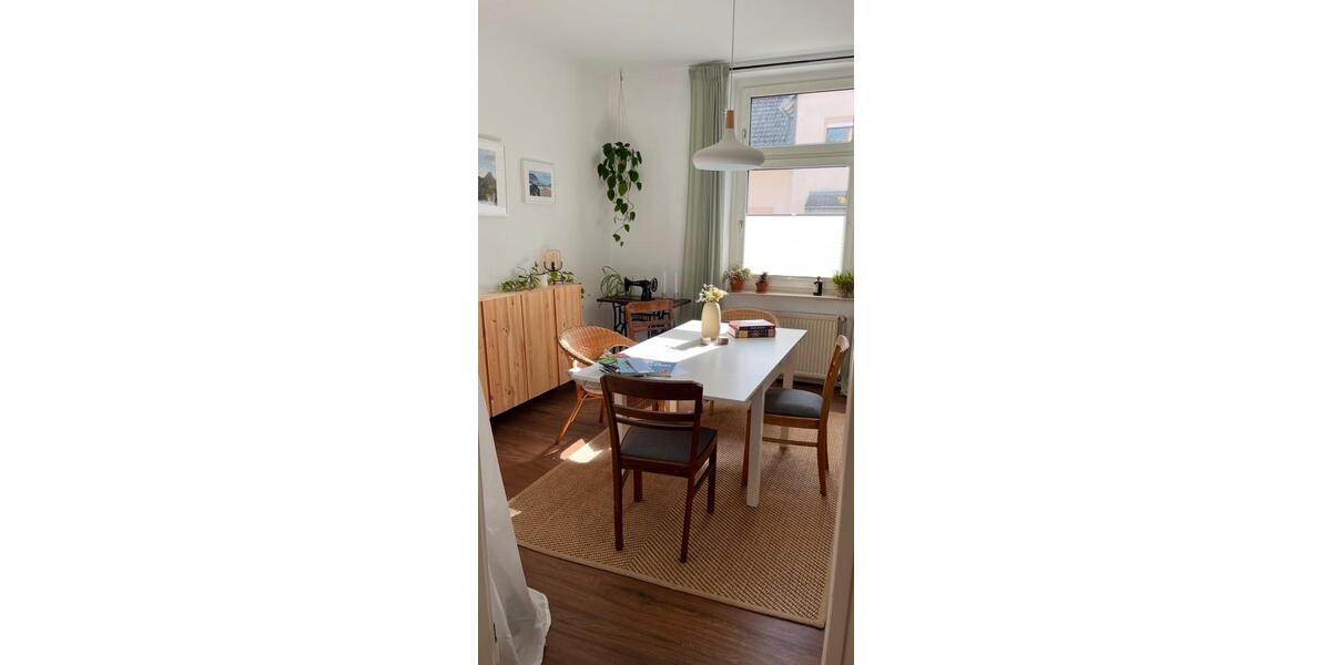 Erdgeschoßwohnung Bielefeld Mitte - 4 Zimmer, 103 m&sup2;, 820&euro; | Angebot:26409883