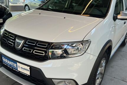 Dacia Sandero 65.000 km 9.999 &euro; Lemgo 32657