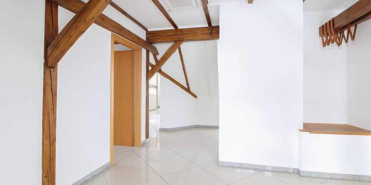 Kernsanierte Dachgeschosswohnung in Gütersloh - modern, effizient, ausgezeichnet 3 zimmer