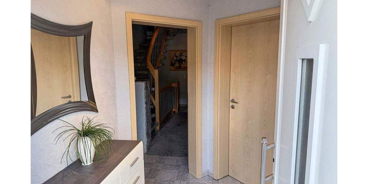 Doppelhaushälfte Bielefeld Heepen - 6 Zimmer, 168 m&sup2;, 495.000&euro; | Angebot:25751701