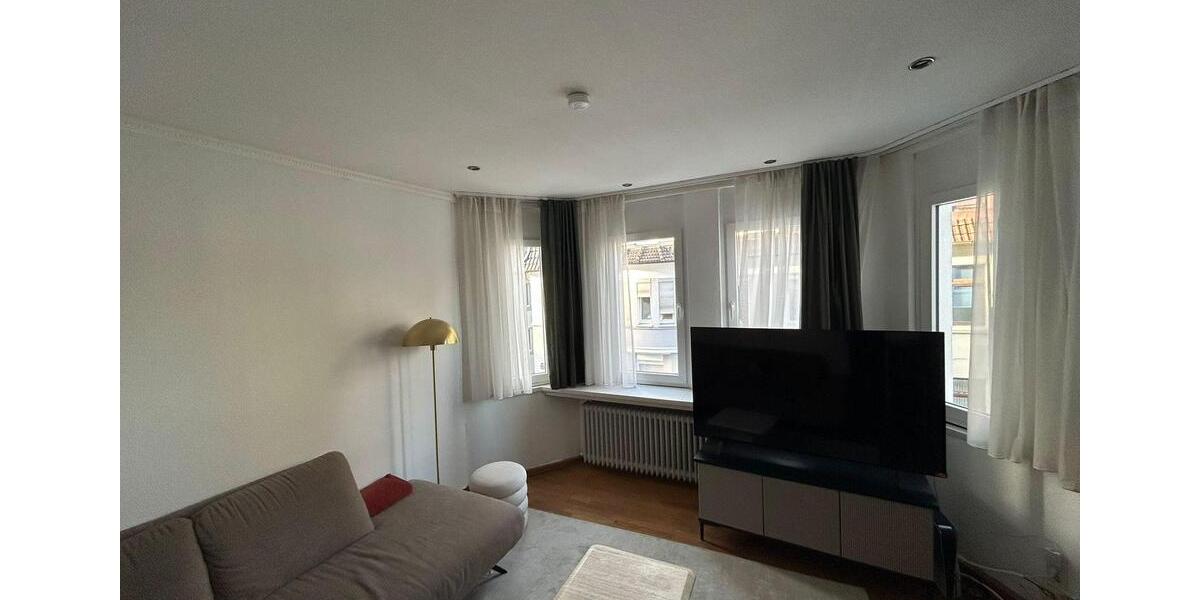 Familienfreundliche 5-Zimmer-Altbauwohnung mit Balkon in Bielefeld 5 zimmer