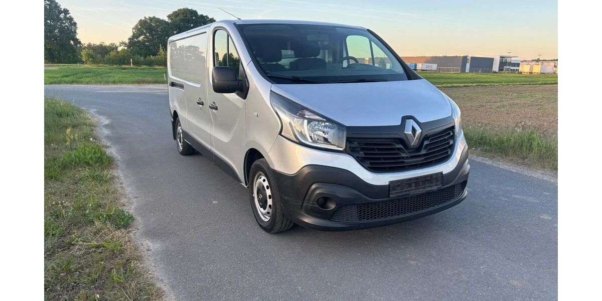 Renault Trafic 233.000 km 5.400 &euro; Rietberg 33397