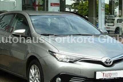 Toyota Auris 84.980 km 15.800 &euro; Bielefeld 33689