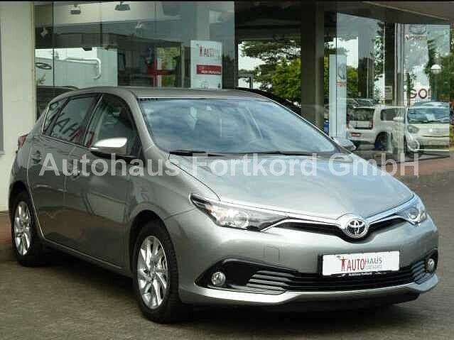 Toyota Auris 84.980 km 15.800 &euro; Bielefeld 33689