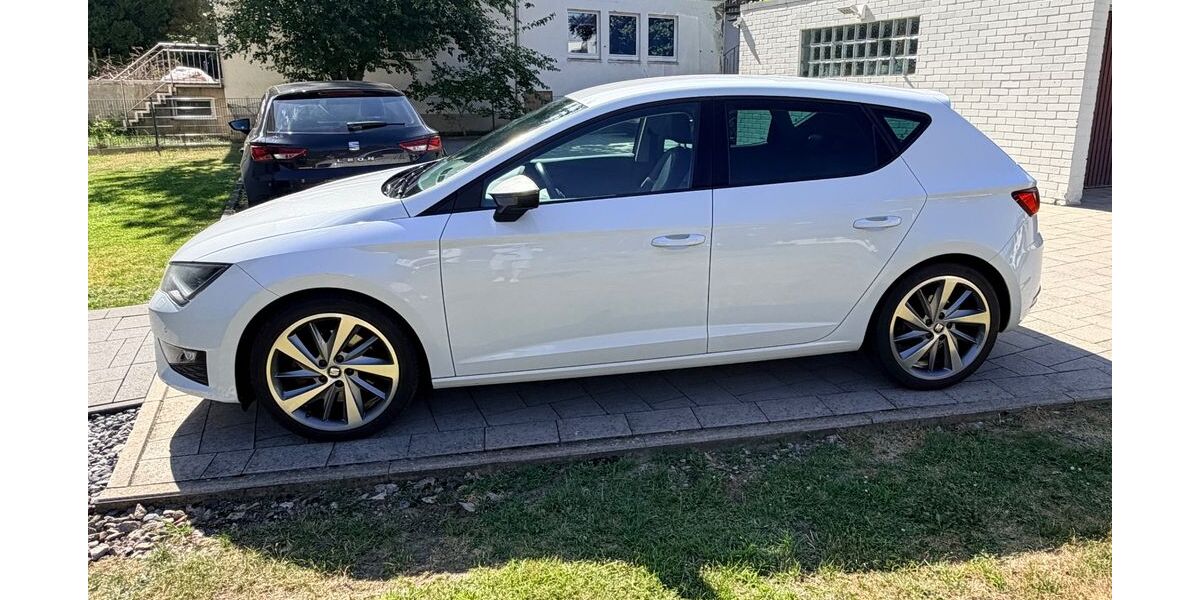 Seat Leon 250.000 km 5.900 &euro; Löhne 32584
