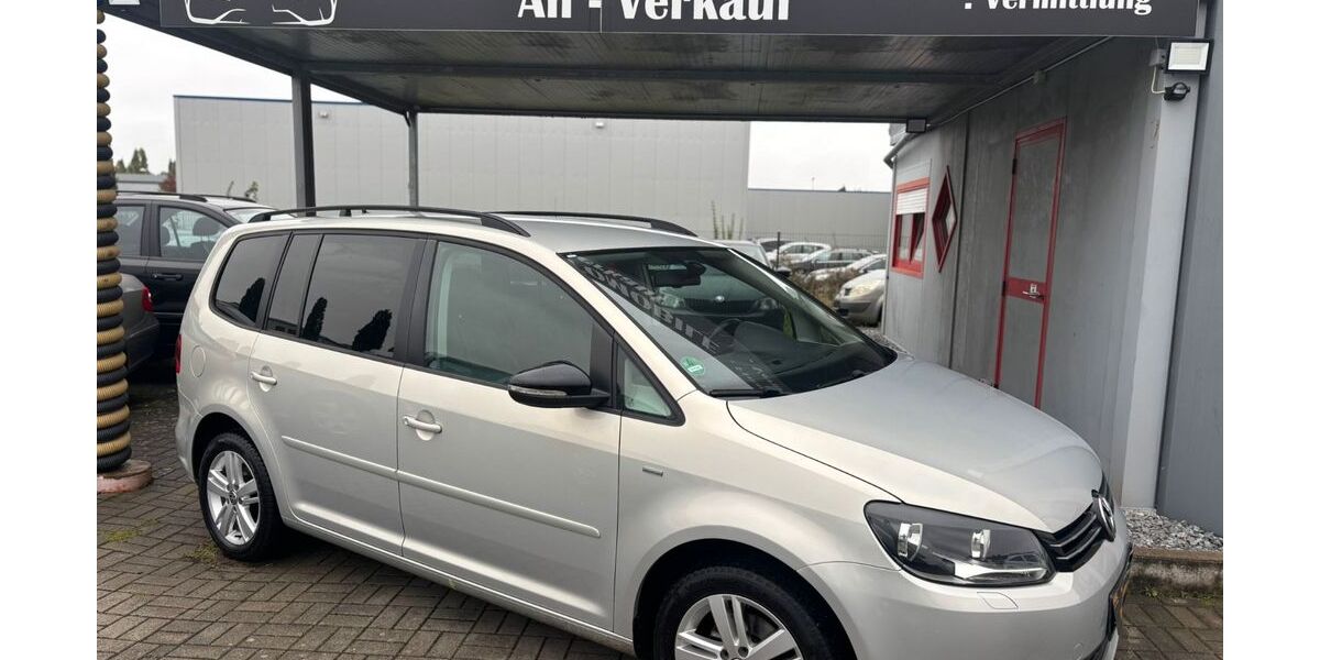 VW Touran 136.427 km 8.599 &euro; Enger 32130
