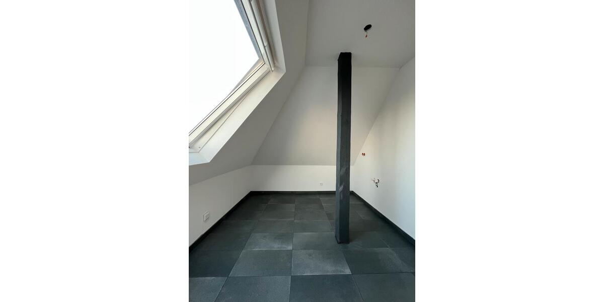 Dachgeschoßwohnung Gütersloh - 2 Zimmer, 40 m&sup2;, 550&euro; | Angebot:25753613