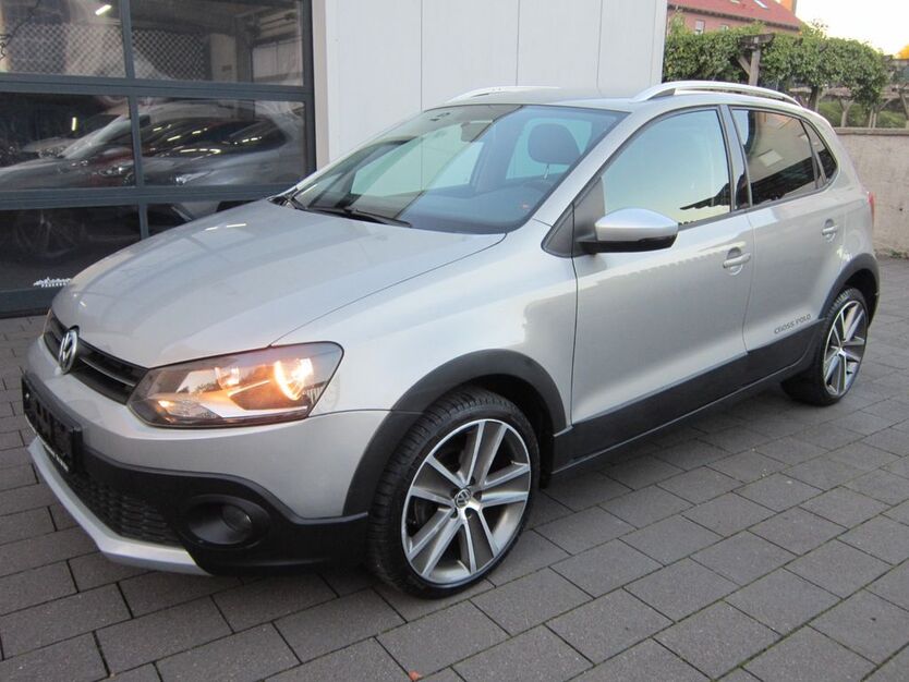 VW Polo 99.800 km 7.450 € Paderborn 33102