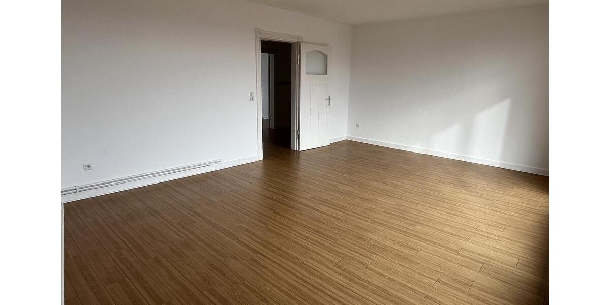 Etagenwohnung Bad Salzuflen - 5 Zimmer, 166 m&sup2;, 960&euro; | Angebot:24803540