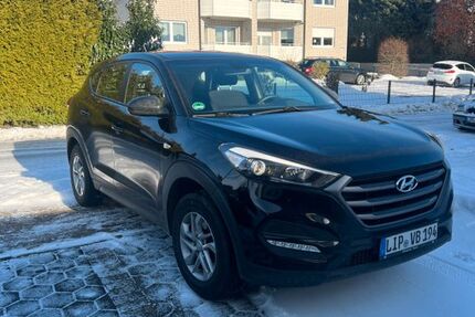 Hyundai TUCSON 67.885 km 14.200 &euro; Detmold 32758