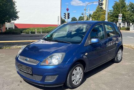 Ford Fiesta 124.500 km 2.990 € Herford 32049