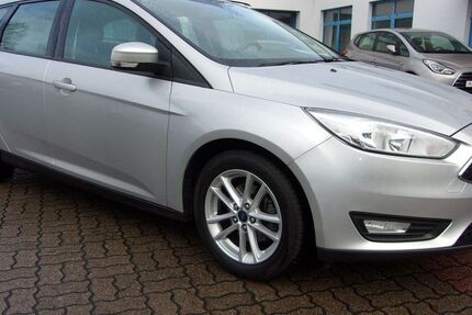 Ford Focus 70.000 km 8.990 &euro; Herford 32051
