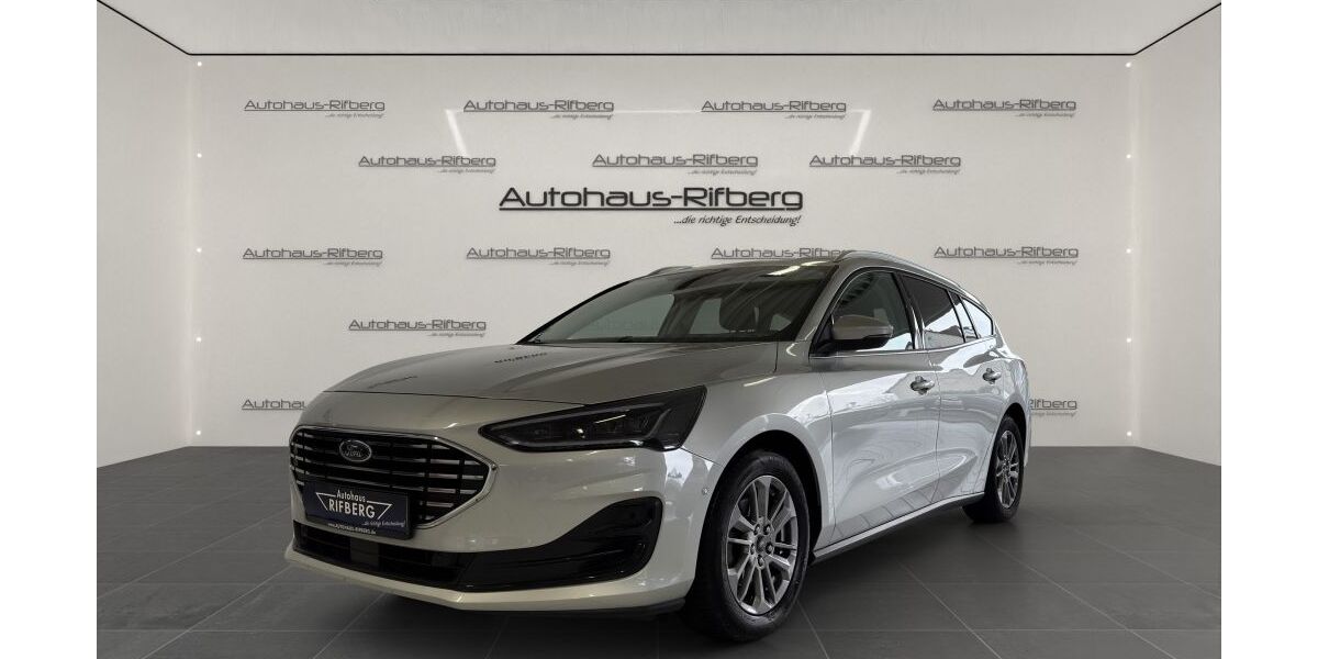 Ford Focus 28.000 km 20.890 &euro; Detmold 32758