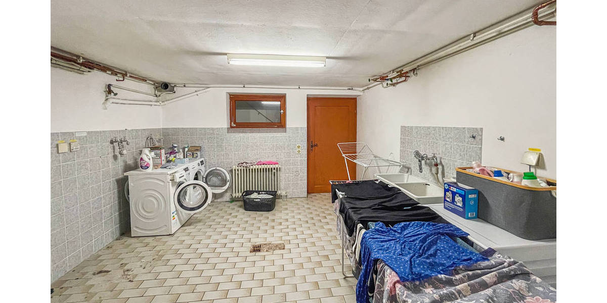 Mehrfamilienhaus, Wohnhaus Hiddenhausen Lippinghausen - 8 Zimmer, 233 m&sup2;, 749.000&euro; | Angebot:23964686