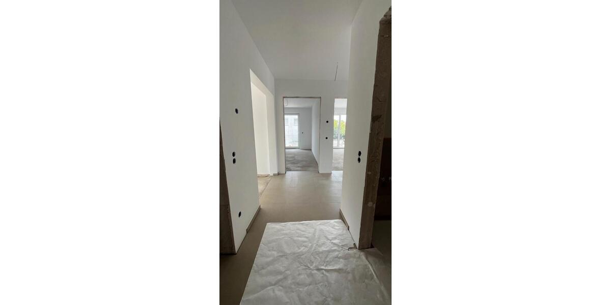 Etagenwohnung Halle - 3 Zimmer, 80 m&sup2;, 1.210&euro; | Angebot:26459545