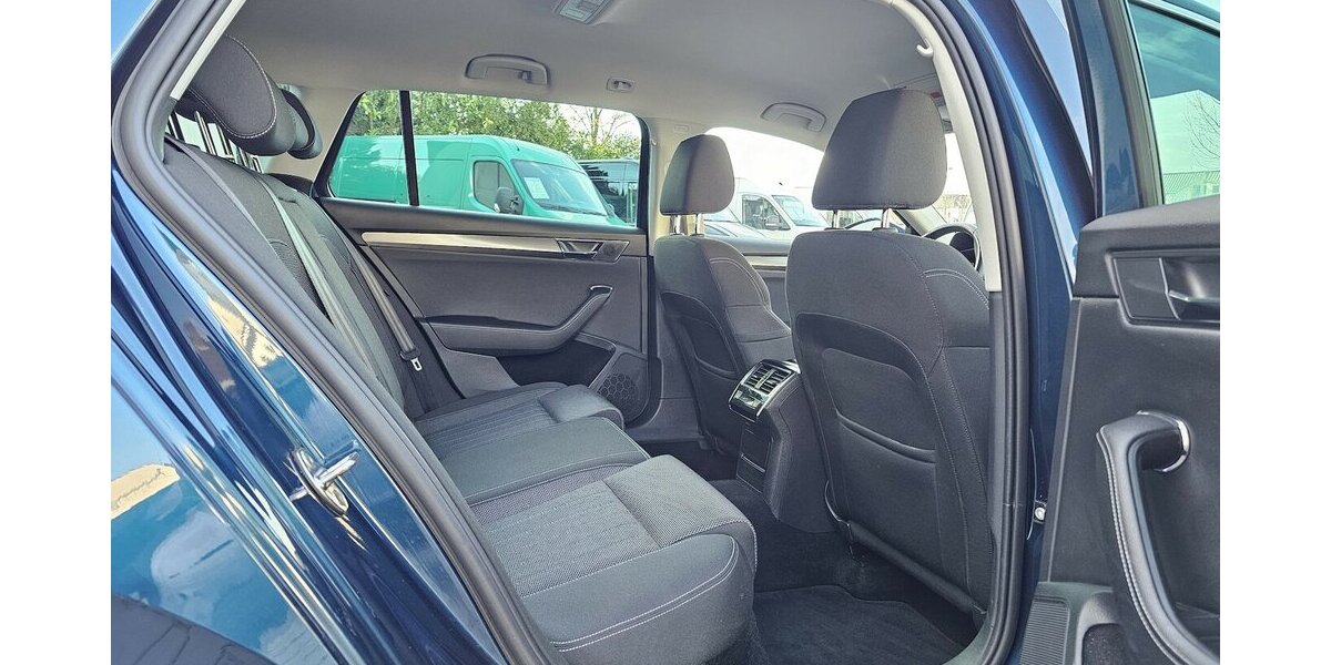 Skoda Superb 2.0 TSI DSG AHK LED NAVI ACC VIRT Cockpit 92.480 km 25.490 &euro; Löhne 32584