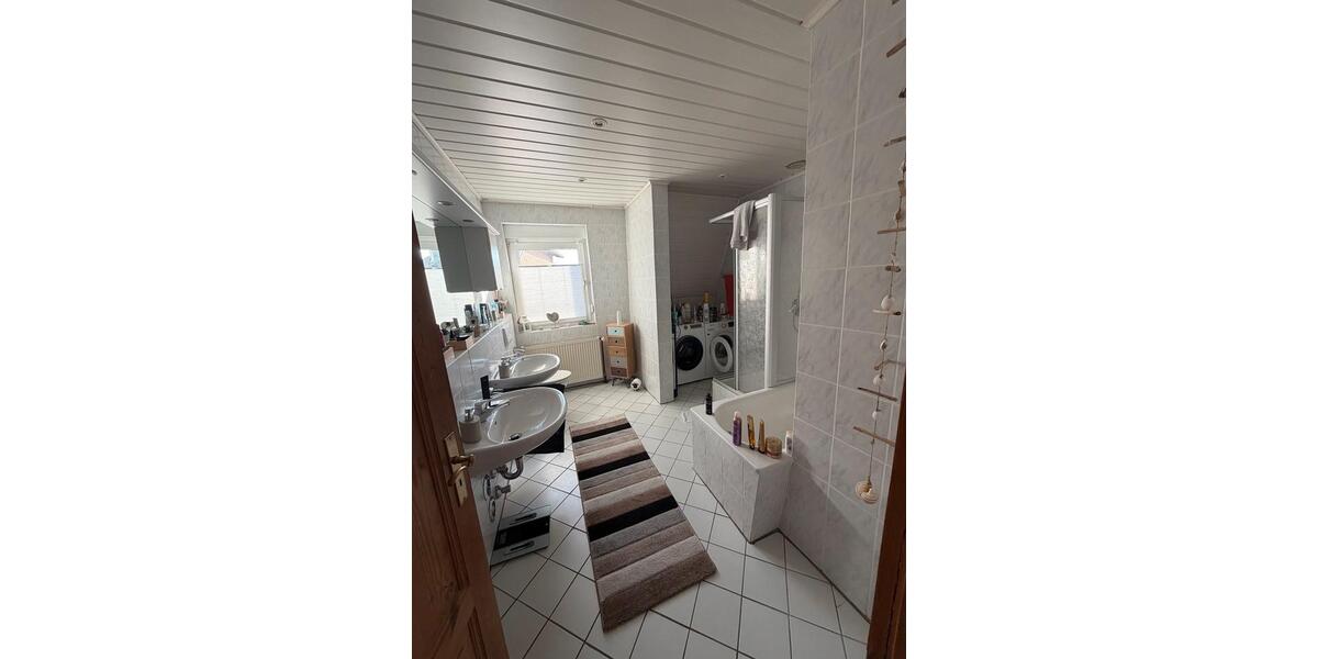 Maisonettenwohnung Bad Salzuflen Biemsen-Ahmsen - 3.5 Zimmer, 100 m&sup2;, 900&euro; | Angebot:25994211