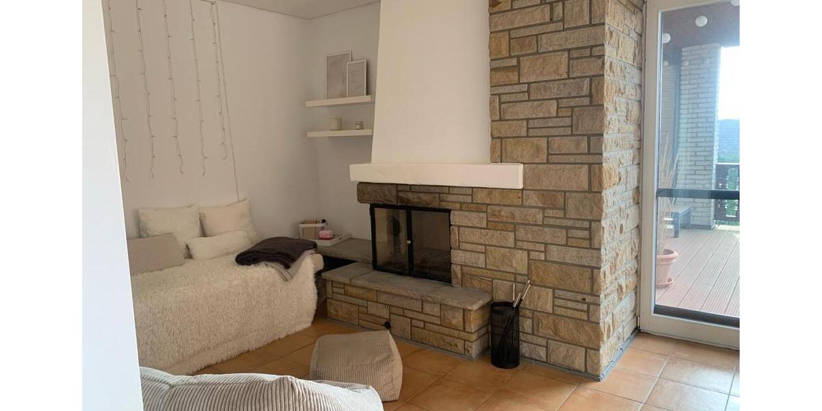 Erdgeschoßwohnung Halle - 3.5 Zimmer, 176 m&sup2;, 1.496&euro; | Angebot:25759255