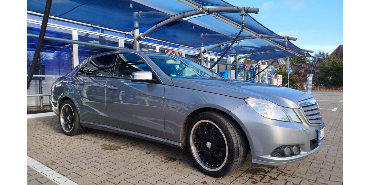 Mercedes-Benz E 220 388.568 km 4.500 &euro; Oerlinghausen 33813