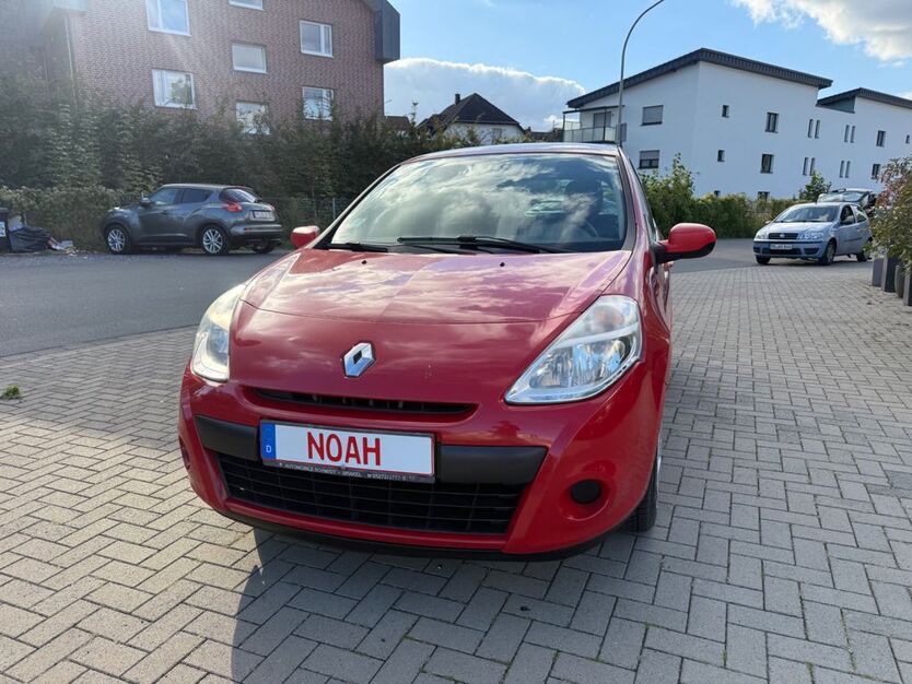 Renault Clio 121.000 km 2.599 € Paderborn 33100