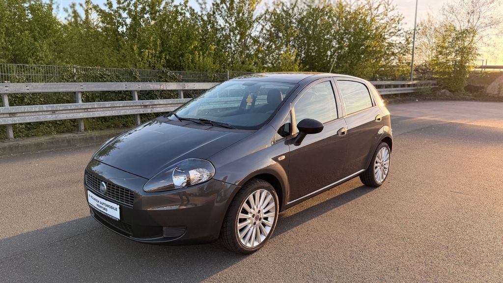 Fiat Grande Punto 122.000 km 2.990 &euro; Herford 32052