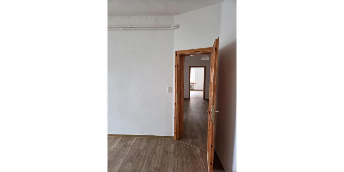 Etagenwohnung Detmold - 5 Zimmer, 120 m&sup2;, 1.200&euro; | Angebot:25638790