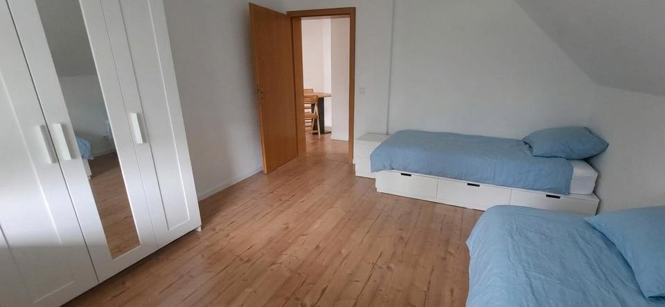 Dachgeschoßwohnung Bielefeld Mitte - 3 Zimmer, 80 m&sup2;, 800&euro; | Angebot:26449052