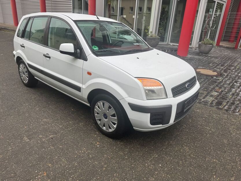 Ford Fusion 129.000 km 2.999 € Paderborn 33100