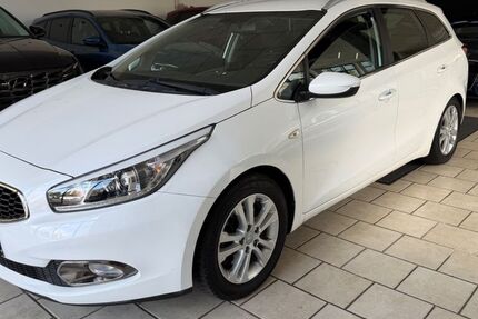 Kia ceed / Ceed 195.000 km 5.999 &euro; Detmold 32756