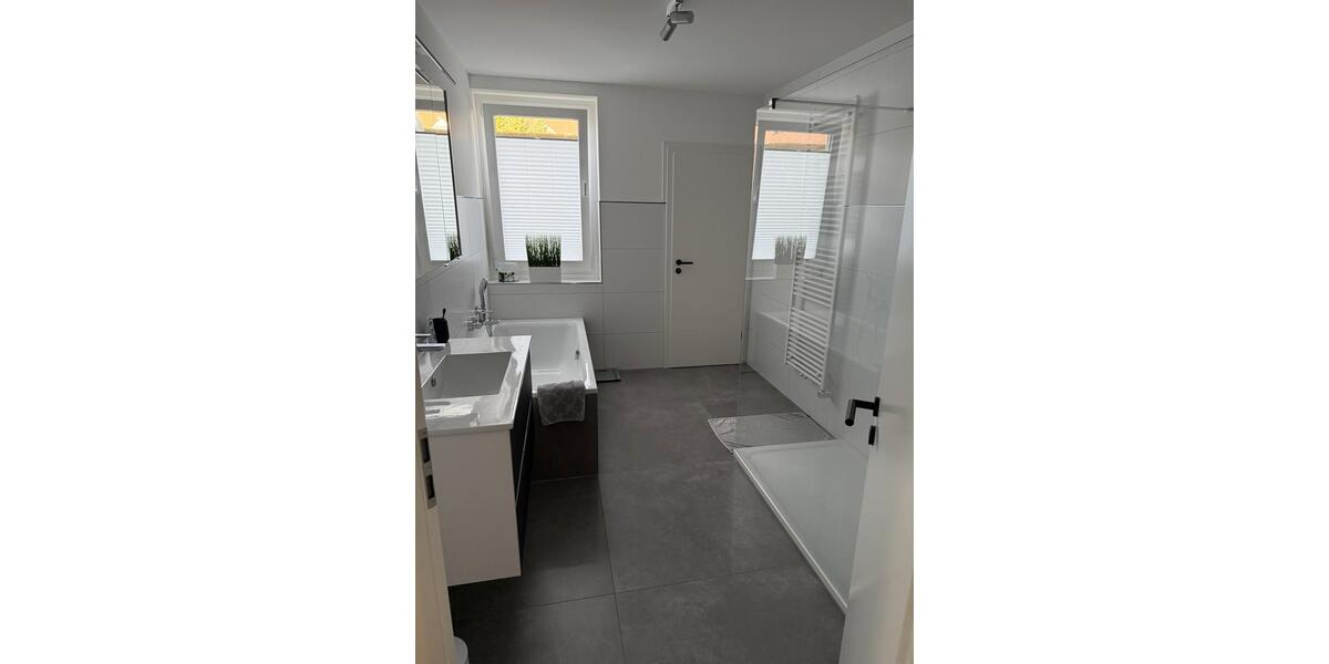 Moderne Erdgeschosswohnung mit Garten, 2 Terrassen in Theesen 4 zimmer