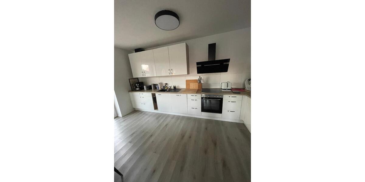 Erdgeschoßwohnung Hüllhorst - 4 Zimmer, 105 m&sup2;, 950&euro; | Angebot:25753640