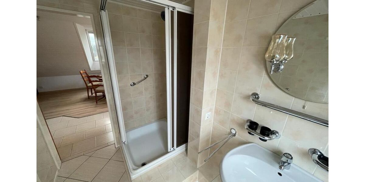 Dachgeschoßwohnung Bad Salzuflen Biemsen-Ahmsen - 2 Zimmer, 63 m&sup2;, 640&euro; | Angebot:26023984