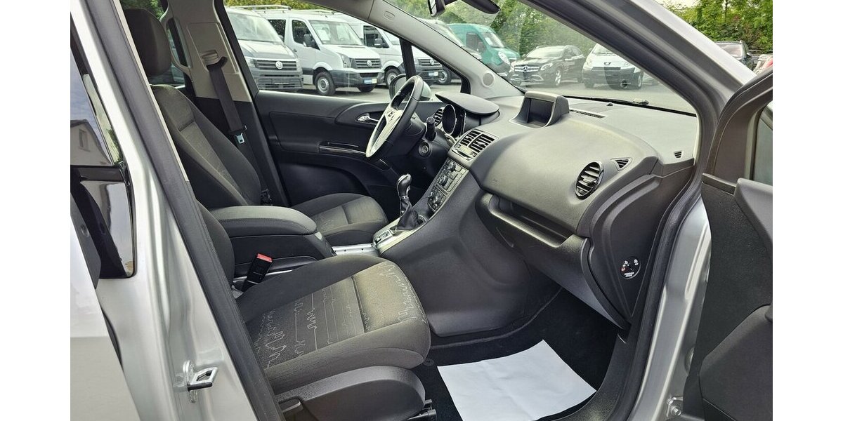 Opel Meriva 1.4 Design Edition NAVI KLIMA TEMPOMAT 127.334 km 5.790 &euro; Löhne 32584