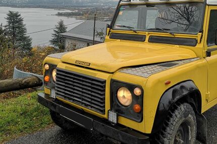 Land Rover Defender 235.000 km 19.900 € Lage 32791