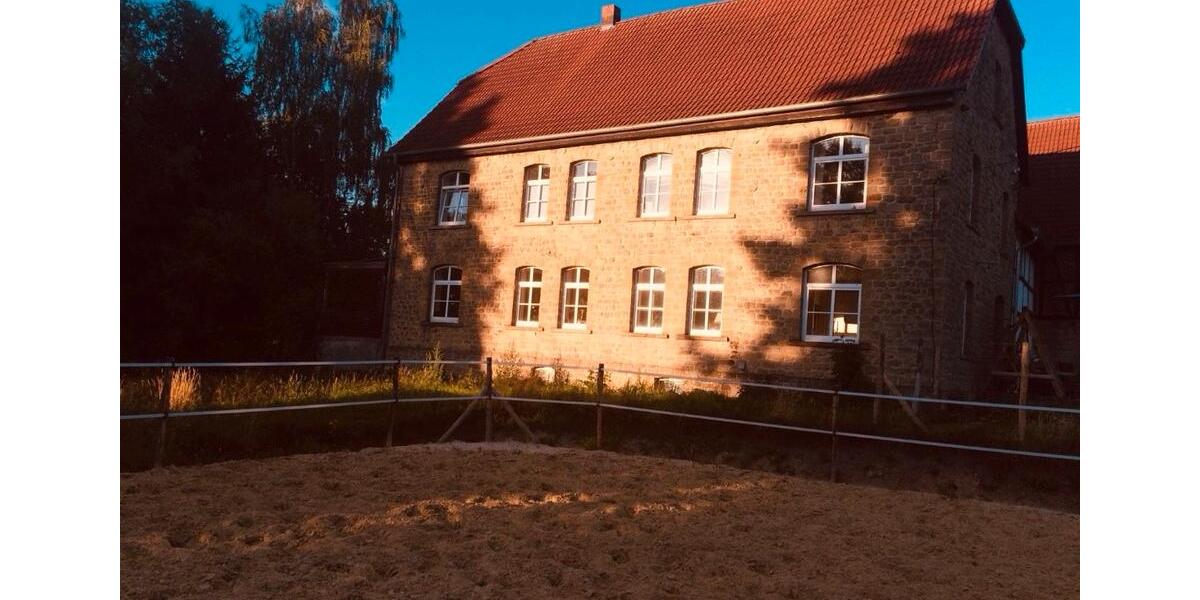 Reiterhof, Herrenhaus, Mehrfamilienhaus, Reitplatz zu verkaufen 12 zimmer