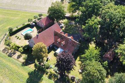 Haus zum Kaufen in Herzebrock-Clarholz 850.000 € 180 m² 8 zimmer