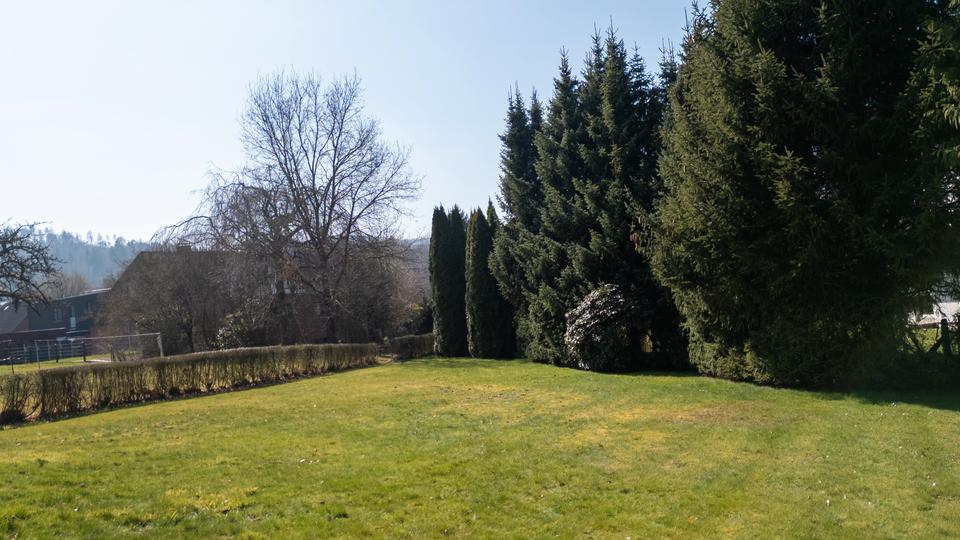 Helle Dachgeschosswohnung mit 88 m², Loggia & Parkplatz – Ihr neues Zuhause! 2.5 zimmer