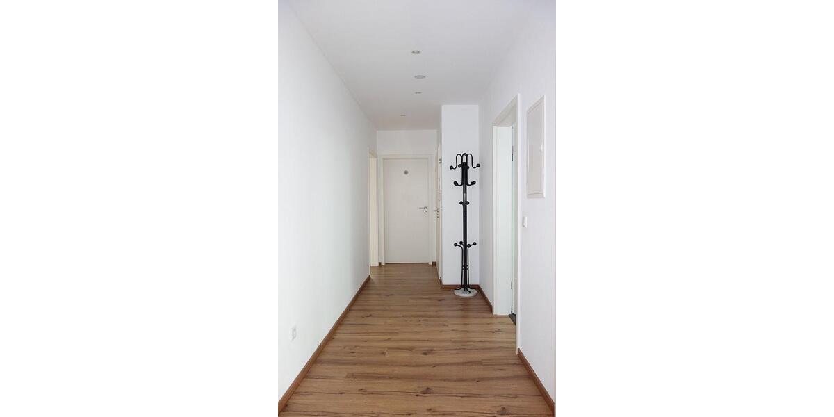 Dachgeschoßwohnung Enger - 4 Zimmer, 104 m&sup2;, 890&euro; | Angebot:25421736