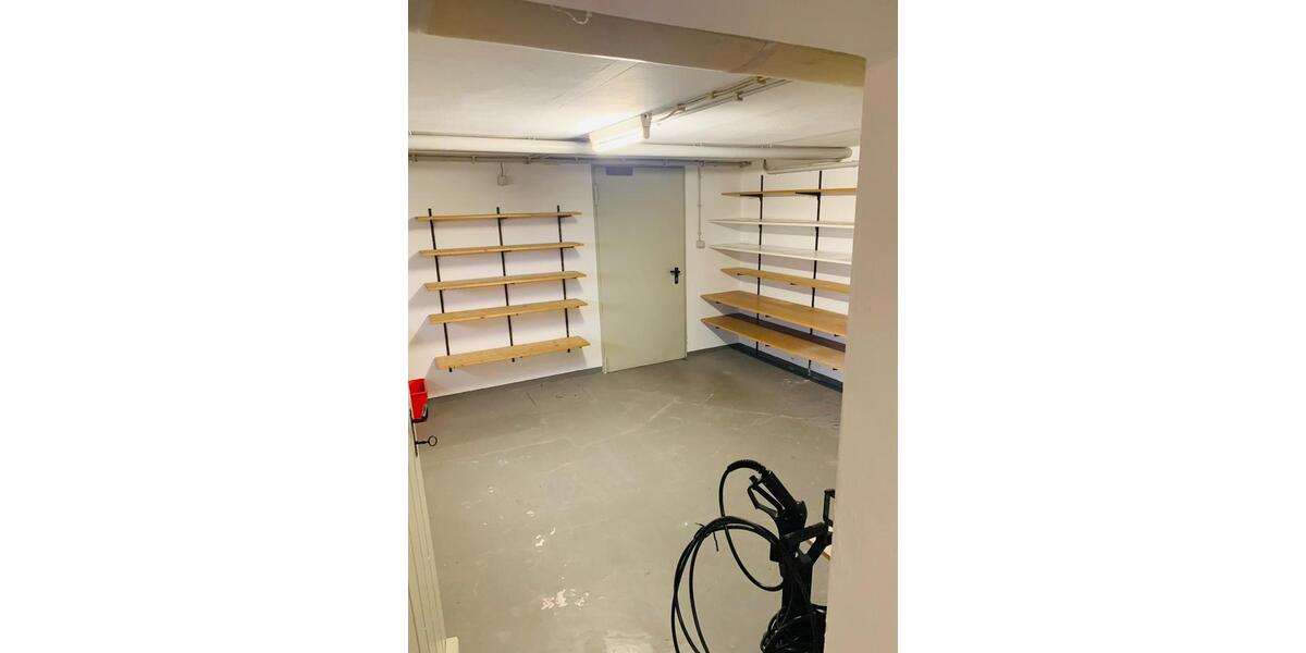 Attraktive 2,5-Zimmer-Wohnung mit großer überdachter Terrasse und 2 zimmer