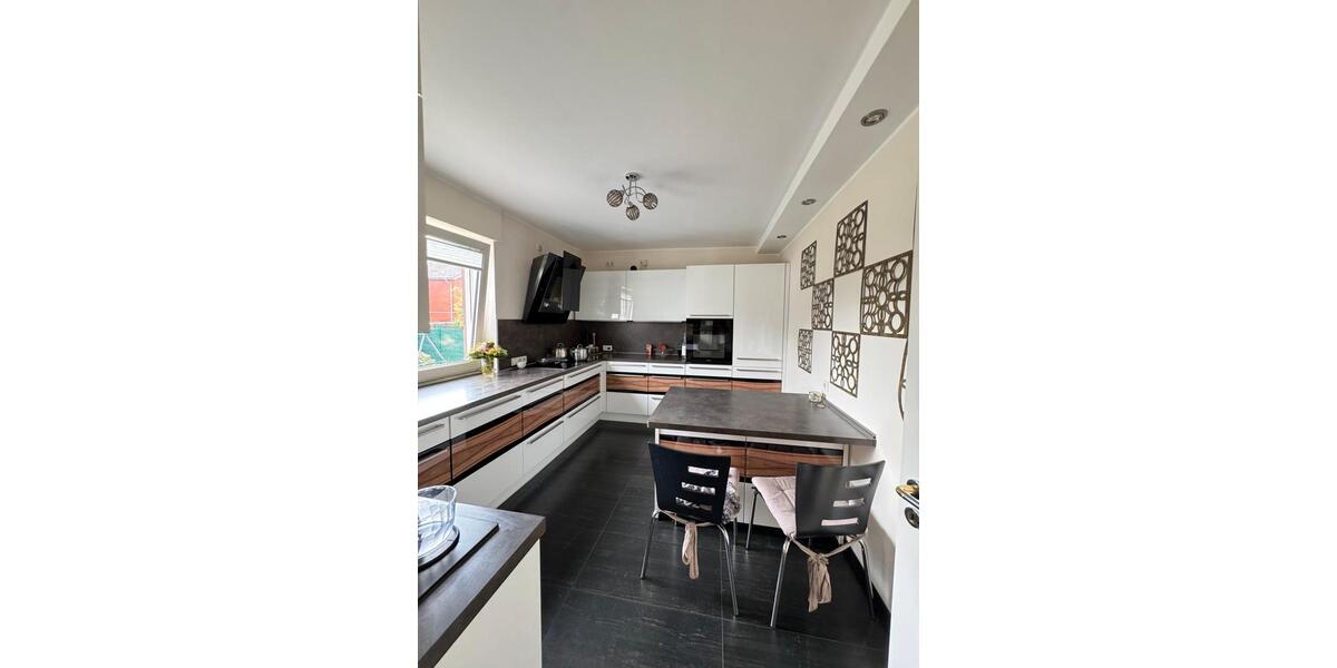 Einfamilienhaus Verl - 7 Zimmer, 215 m&sup2;, 549.000&euro; | Angebot:27230079