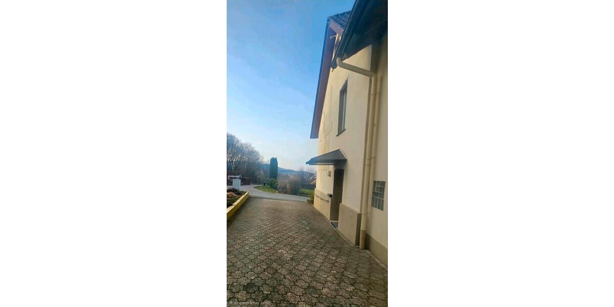 Dachgeschoßwohnung Detmold Hiddesen - 3.5 Zimmer, 114 m&sup2;, 1.330&euro; | Angebot:25612836