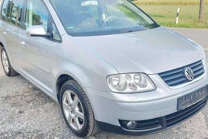 VW Touran 222.000 km 2.790 € Melle 49324