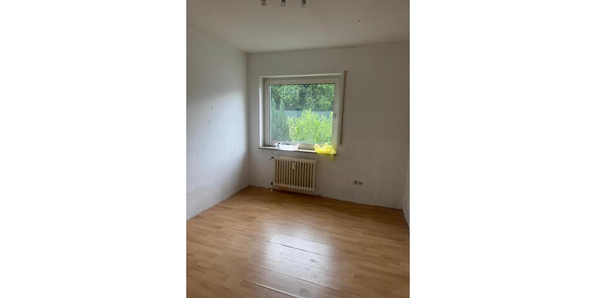 Dachgeschoßwohnung Lage - 3 Zimmer, 80 m&sup2;, 450&euro; | Angebot:25723915