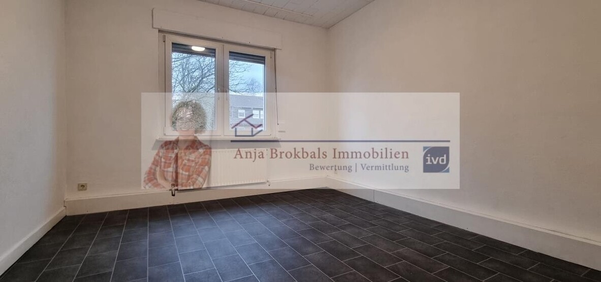 Gütersloh: Zwischen Theater und Gesamtschule Anne-Frank_provisionsfrei für Käufer 7 zimmer